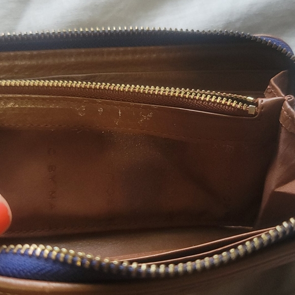 Marc by Marc Jacobs Leather Wallet - Picture 5 of 8